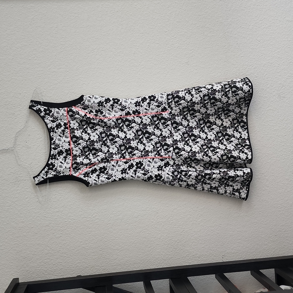 Banana Republic (Bin2)